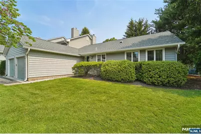 28 Parsons Court, Mahwah, NJ 07430 - Photo 1