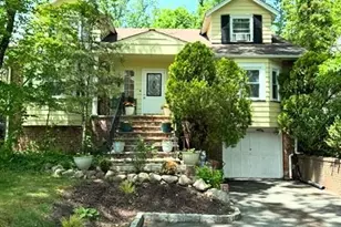 14 Crossbrook Rd, Livingston, NJ 07039 - Photo 1