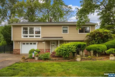 5 Edgewood Court, Ringwood, NJ 07456 - Photo 1