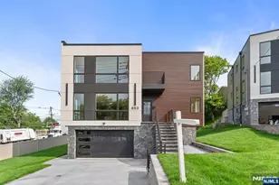 853 Pleasant View Terrace, Ridgefield, NJ 07657 - Photo 1