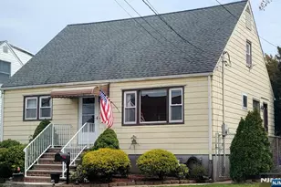 733 Louise Ct, Lyndhurst Township, NJ 07071 - Photo 1