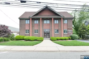 89 N Maple Ave, Ridgewood, NJ 07450 - Photo 1