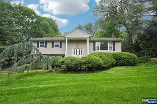 839 Carter Ln, Paramus, NJ 07652 - Photo 1