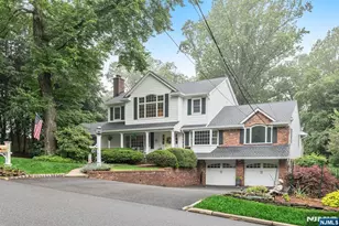 304 Briarwood Dr, Wyckoff Township, NJ 07481 - Photo 1