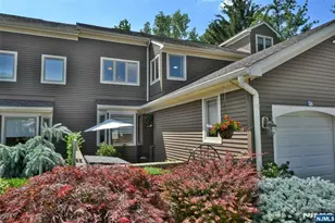 266 Westervelt Ln, Mahwah, NJ 07430 - Photo 1