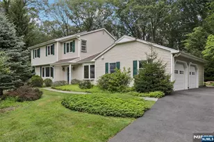 9 Arrowhead Rd, Mahwah, NJ 07430 - Photo 1