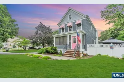 100 Woodside Avenue, Hasbrouck Heights, NJ 07604 - Photo 1