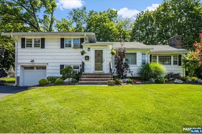 46 Leonard Drive, Waldwick, NJ 07463 - Photo 1