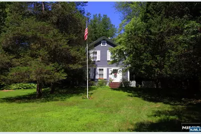 910 Colonial Road, Franklin Lakes, NJ 07417 - Photo 1