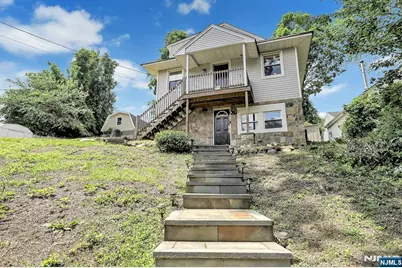 14 N Railroad Avenue, Mahwah, NJ 07430 - Photo 1