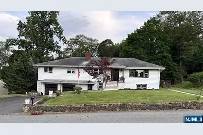 81 Roosevelt Avenue, North Haledon, NJ 07508 - Photo 1