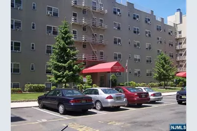 2195 N Central Road 4D #4D, Fort Lee, NJ 07024 - Photo 1