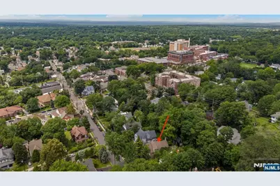 85 Hamilton Avenue, Englewood, NJ 07631 - Photo 1