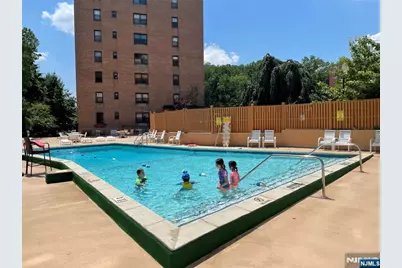 2348 Linwood 7M #7M, Fort Lee, NJ 07024 - Photo 1