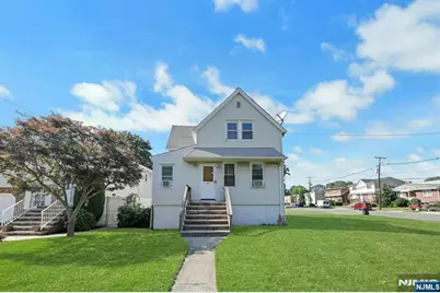 91 Rochelle Parkway 2nd Floor #2nd Floor, Saddle Brook Township, NJ 07663 - Photo 1