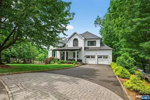 23 Pierson Ct, Mahwah, NJ 07430 - Photo 1