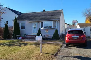 324 Lincoln Ave, Elmwood Park, NJ 07407 - Photo 1