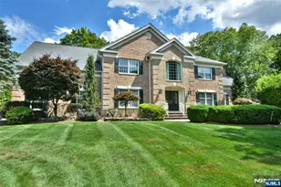 29 Hutton Dr, Mahwah, NJ 07430 - Photo 1