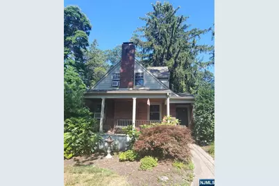 131 Erie Avenue, Midland Park, NJ 07432 - Photo 1