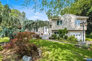 655 Cambridge Rd, Paramus, NJ 07652 - Photo 1