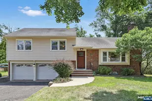 161 Jeffer Ct, Ridgewood, NJ 07450 - Photo 1