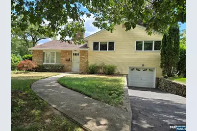 131 Busteed Drive, Midland Park, NJ 07432 - Photo 1