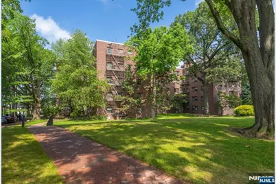 3061 Edwin Avenue 4G #4G, Fort Lee, NJ 07024 - Photo 1
