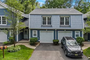 6 Crestwood Mews, Allendale, NJ 07401 - Photo 1