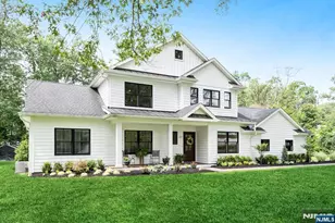 207 Henry Pl, Wyckoff Township, NJ 07481 - Photo 1