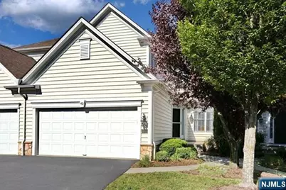 40 Mulberry Court, Paramus, NJ 07652 - Photo 1