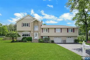 4 Fleetwood Ave, Fairfield, NJ 07004 - Photo 1