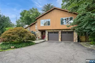 5 Ridge Ct, Hillsdale, NJ 07642 - Photo 1