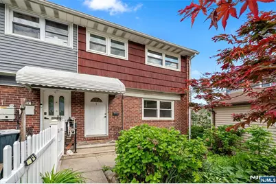 7 Edgewater Place, Edgewater, NJ 07020 - Photo 1