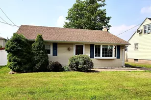 309 President St, Saddle Brook Township, NJ 07663 - Photo 1