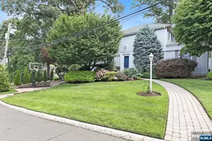 627 S Forest Dr, Teaneck Township, NJ 07666 - Photo 1
