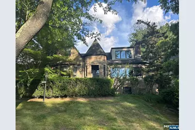 656 N Forest Drive, Teaneck Township, NJ 07666 - Photo 1