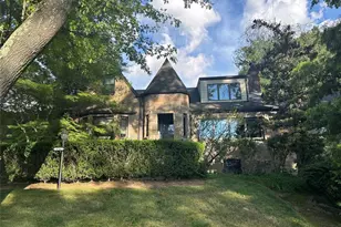 656 N Forest Dr, Teaneck Township, NJ 07666 - Photo 1