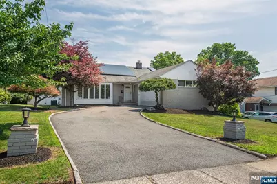 32 Brantwood Place, Clifton, NJ 07013 - Photo 1