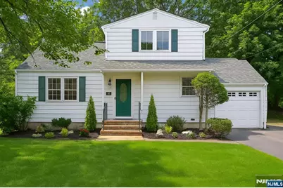 674 Ackerman Avenue, Glen Rock, NJ 07452 - Photo 1