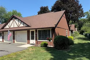 36-4 N Tamaron Dr 36-4, Waldwick, NJ 07463 - Photo 1