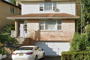 422 Myrtle Ave, Fort Lee, NJ 07024 - Photo 1