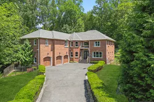 3 Laura Ln, Oakland, NJ 07436 - Photo 1