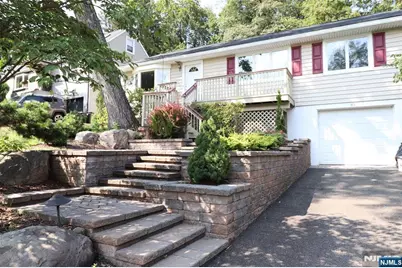 83 Oneida Avenue, Oakland, NJ 07436 - Photo 1