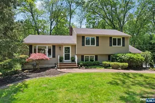 40 Fairhaven Dr, Allendale, NJ 07401 - Photo 1