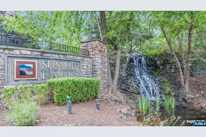 192 Ridge Drive, Pompton Lakes, NJ 07442 - Photo 1