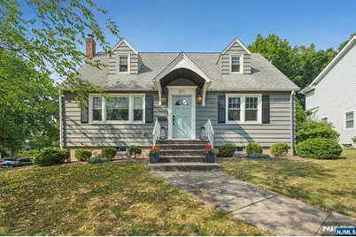 571 Laurel Road, Ridgewood, NJ 07450 - Photo 1