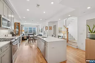 382 7th Street 4, Jersey City, NJ 07302 - Photo 1