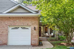 34 Trotters Ln, Allendale, NJ 07401 - Photo 1