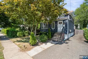 587 Kenwood Pl, Teaneck Township, NJ 07666 - Photo 1