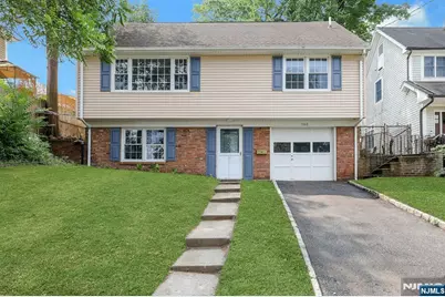 166 Pleasant Avenue, Bergenfield, NJ 07621 - Photo 1